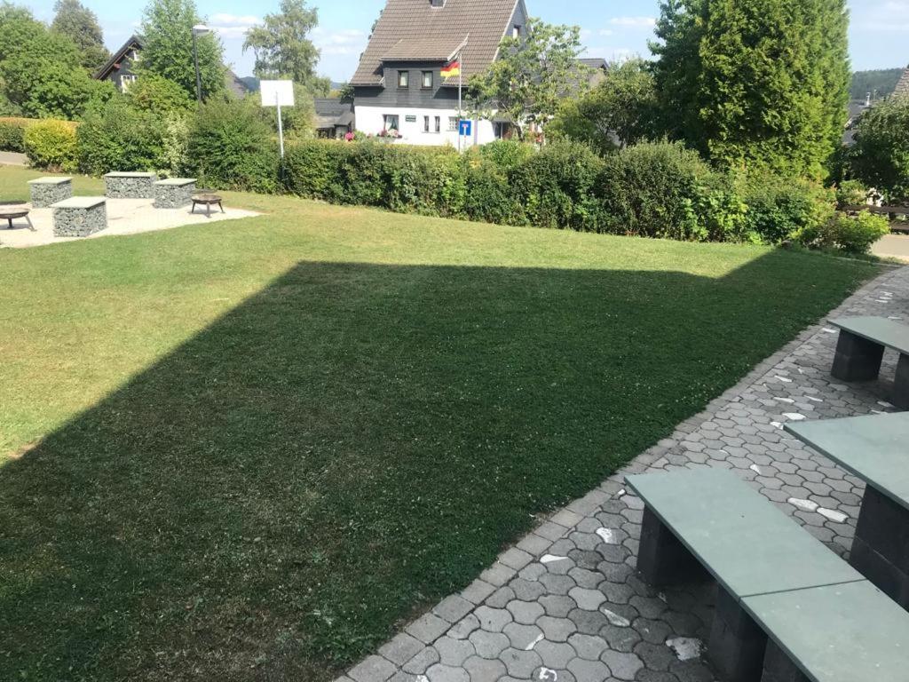 Haus Astenblick In Winterberg Fuer Bis Zu 35 Personen Fuer Wanderveranstaltungen Und Familienfeiern Exterior photo
